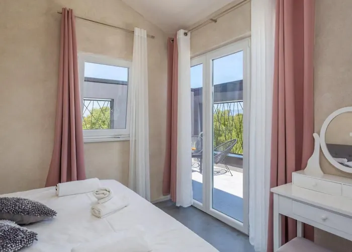 Villa Luxury Exclusive By Guide *